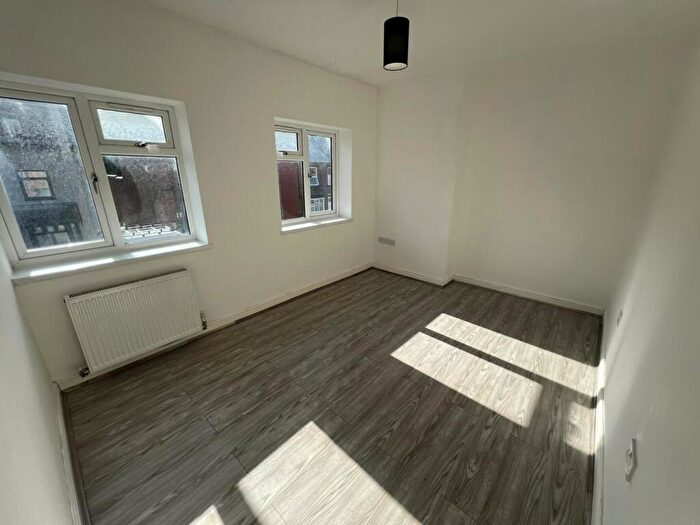 1 Bedroom Property To Rent In Dudley Road, Oldbury, B69