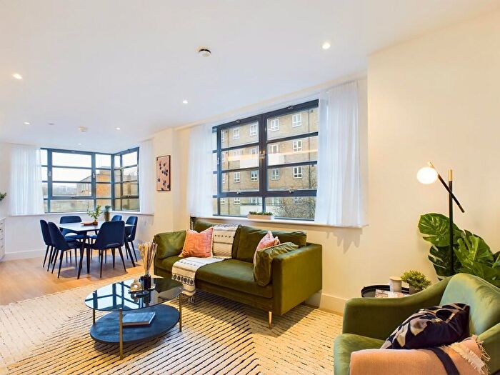 2 Bedroom Serviced Apartments To Rent In Frampton Street, London, NW8