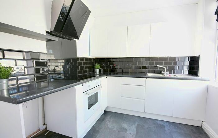 2 Bedroom Property To Rent In Curzon Street, Runcorn, WA7