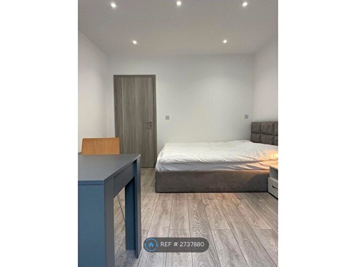 Studio To Rent In Equity House, Edgware, HA8