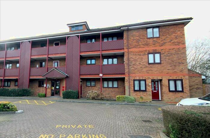 1 Bedroom Property To Rent In Moat View Court, Bushey ., WD23