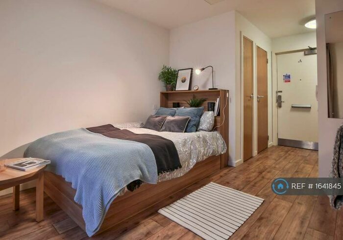 Studio To Rent In Iq Sterling Court, London, HA9