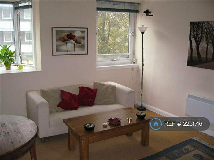 1 Bedroom Flat To Rent In Roman Road, London, E2