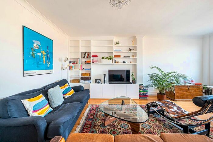 2 Bedroom Flat To Rent In Greenhaven Court, Marylebone, London, W1H