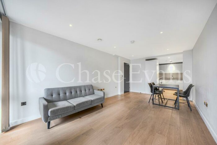 2 Bedroom Flat To Rent In Wharf Road, Islington, London, N1