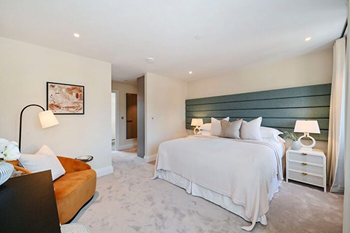 3 Bedroom Flat To Rent In Marylebone Mansions, Molyneux Street, W1H