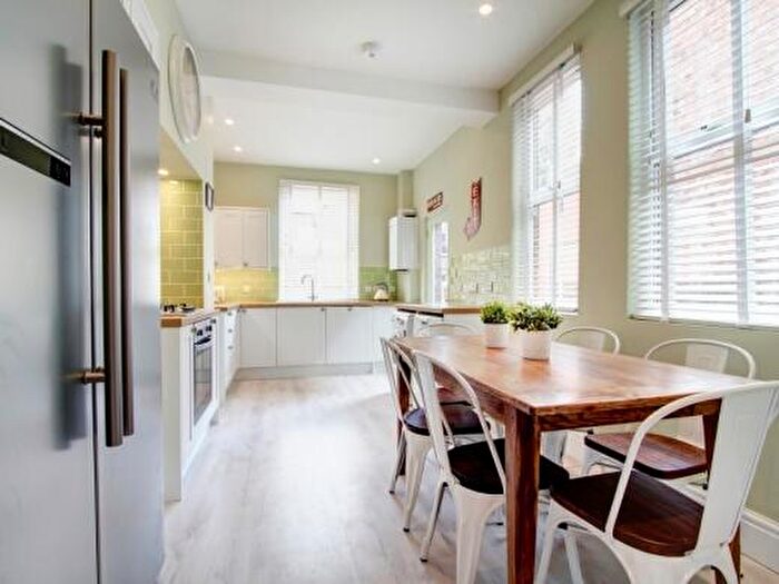 6 Bedroom Terraced House To Rent In Derby Road, Manchester, M14