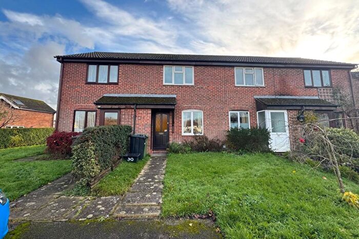 2 Bedroom Terraced House To Rent In Buckingham Road, Petersfield, Hampshire, GU32