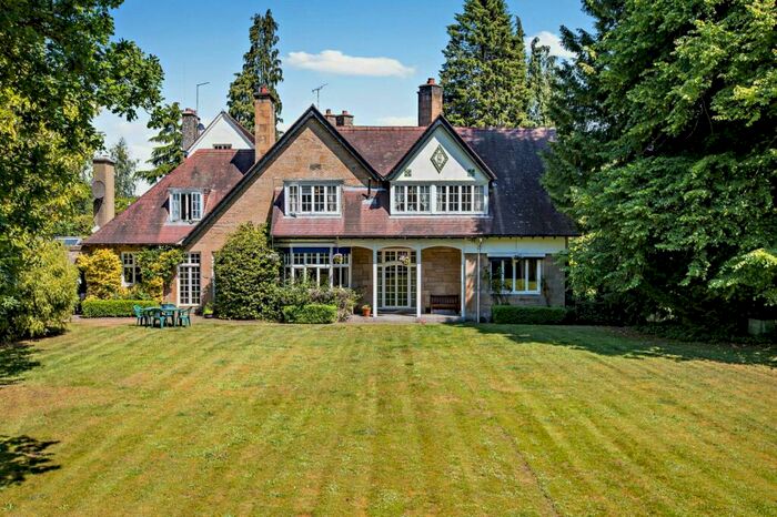 8 Bedroom Detached House For Sale In Stirling Road, Doune, Perthshire, FK16