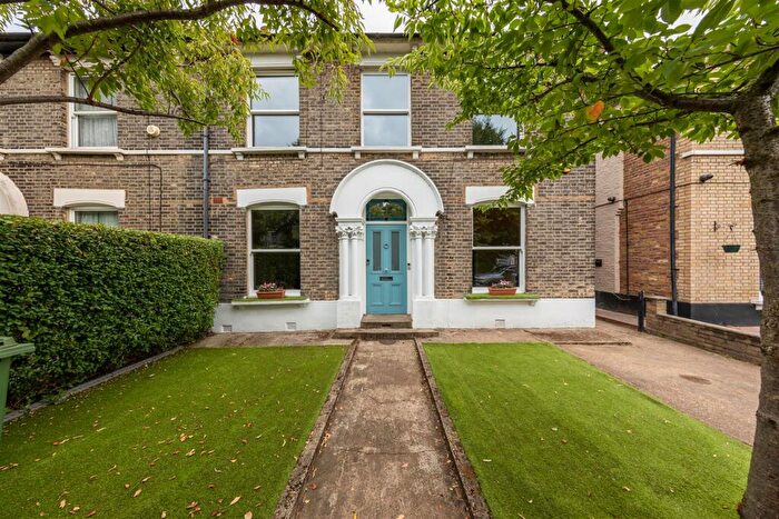 4 Bedroom House For Sale In Hampton Road, Forest Gate, E7