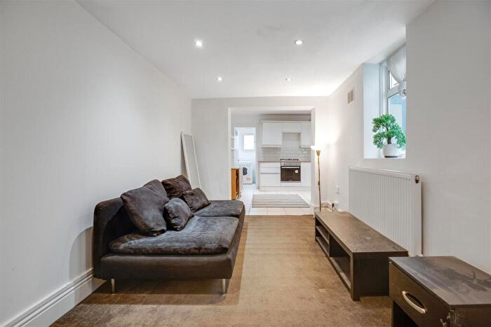 2 Bedroom Flat To Rent In Albert Road, North Woolwich, E16