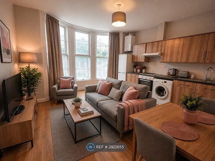 2 Bedroom Flat To Rent In Cheltenham Road, Bristol, BS6