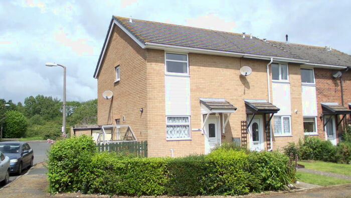2 Bedroom House To Rent In Alvington Manor View, Newport, PO30