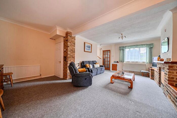 2 Bedroom House For Sale In Sheepcote Road, Windsor, SL4