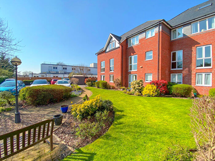 1 Bedroom Apartment For Sale In Hawthorn Court, Kedleston Road, DE22