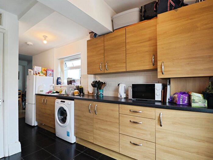 4 Bedroom End Of Terrace House For Sale In Allensbank Road, Cardiff, CF14
