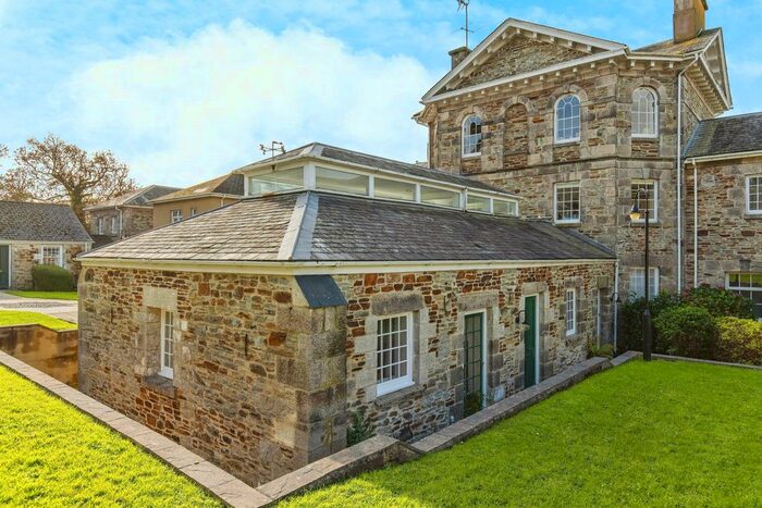 3 Bedroom Flat For Sale In Retreat Court, St. Columb, Cornwall, TR9