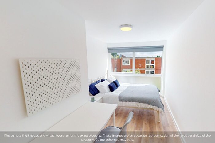 6 Bedroom House To Rent In Yew Tree Close, EX4