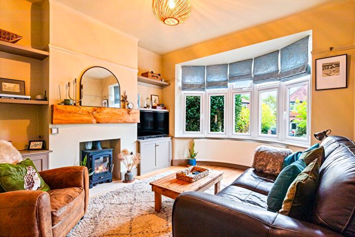 3 Bedroom Semi-Detached House For Sale In Danehurst Avenue, Leicester, LE3
