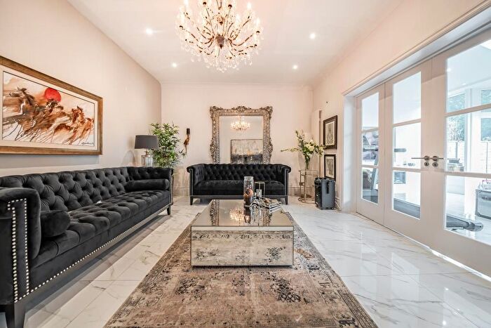 7 Bedroom Detached House To Rent In The Grove, Isleworth, TW7