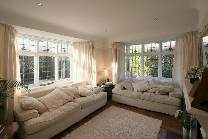 2 Bedroom Flat To Rent In Cavendish Road, Jesmond, Newcastle Upon Tyne, NE2