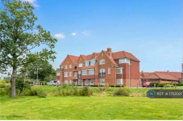 2 Bedroom Flat To Rent In Millpond Lane, Faygate, Horsham, RH12