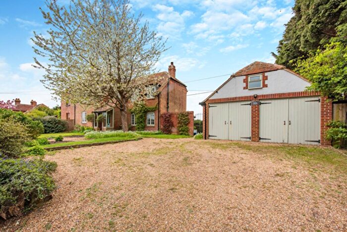 4 Bedroom Semi-Detached House For Sale In Bowley Cottages, Bowley Lane, South Mundham, Chichester, PO20