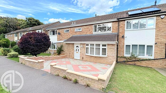 3 Bedroom Terraced House For Sale In Upper Maylins, Letchworth Garden City, SG6