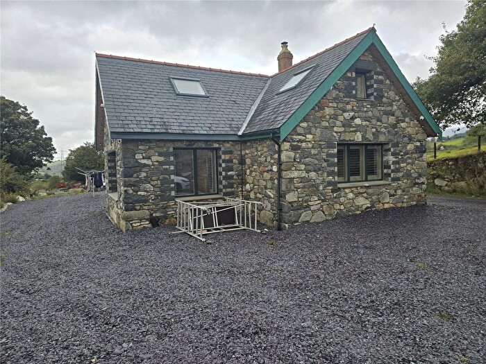 3 Bedroom Detached House For Sale In Llanllyfni, Caernarfon, Gwynedd, LL54
