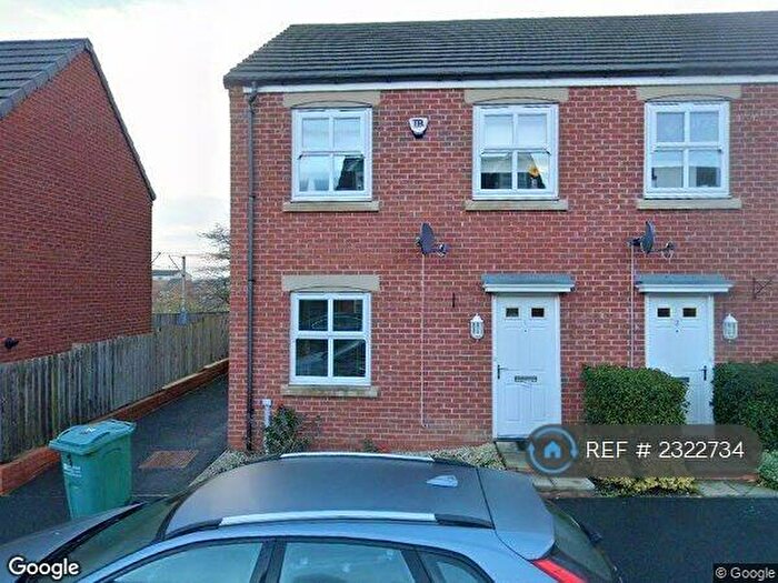 3 Bedroom Semi-Detached House To Rent In Bishops Park Road, Gateshead, NE8