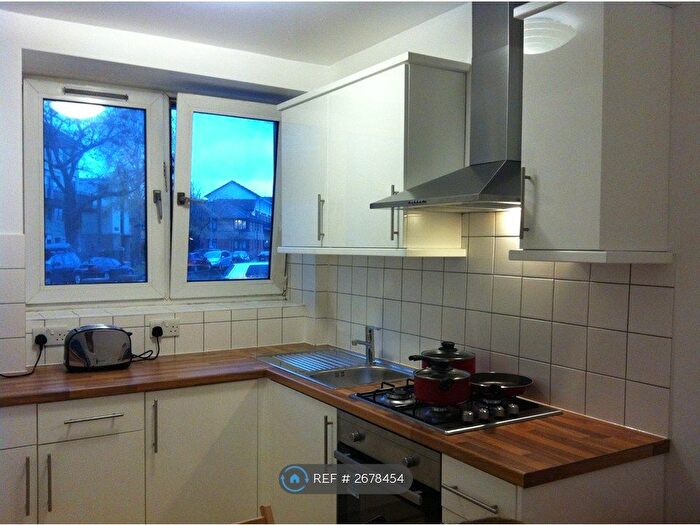 2 Bedroom Flat To Rent In Laurel House, London, SE8