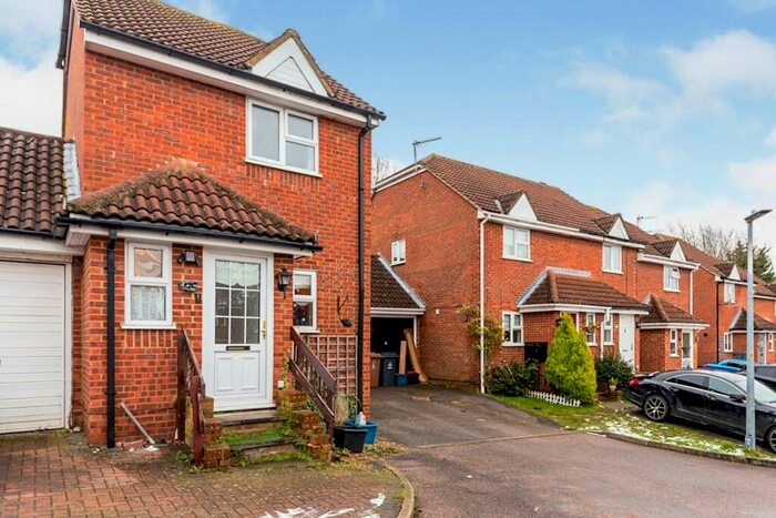 2 Bedroom Detached House To Rent In Conifer Walk, Stevenage, Hertfordshire, SG2