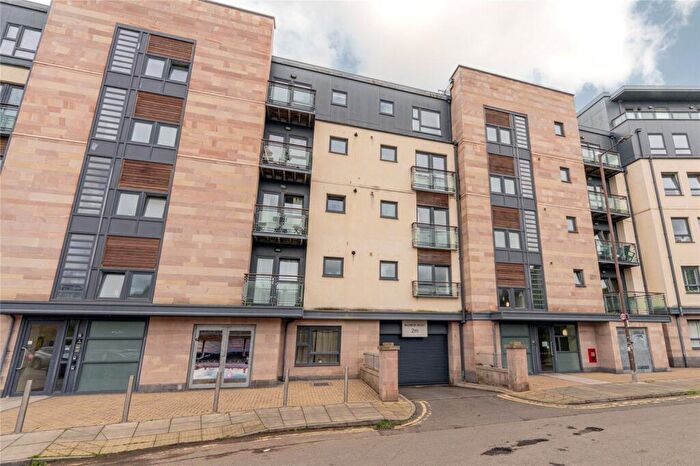 2 Bedroom Flat For Sale In / West Tollcross, Edinburgh, EH3