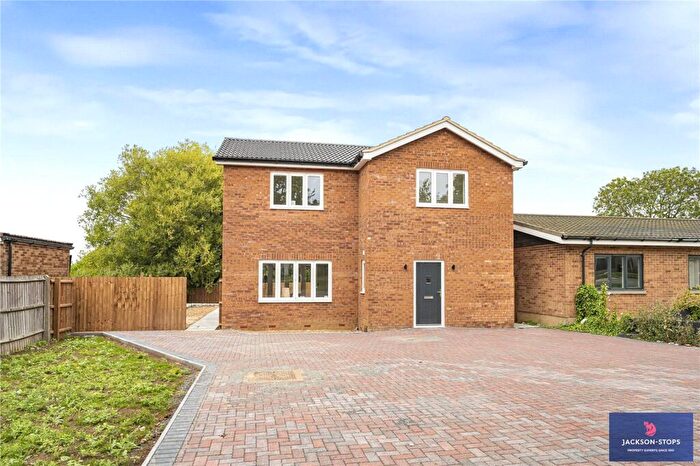 3 Bedroom Detached House For Sale In The Crescent, Caldecott, Wellingborough, Northamptonshire, NN9