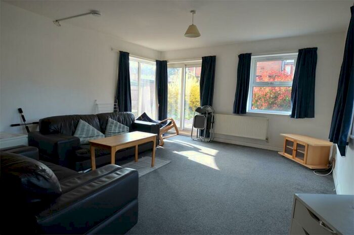 4 Bedroom Flat To Rent In St. Stephens Road Selly Oak, B29