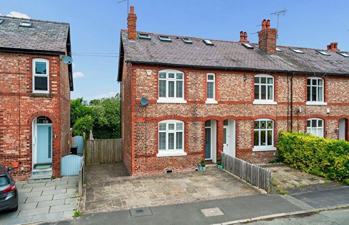 3 Bedroom Terraced House To Rent In Moss Lane, Alderley Edge, SK9