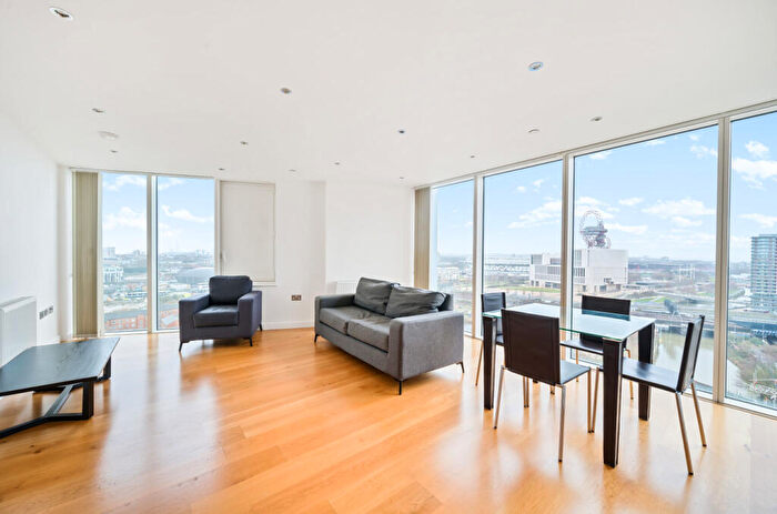 2 Bedroom Apartment To Rent In High Street, London, E15