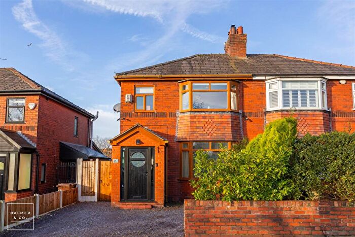 3 Bedroom Semi Detached House For Sale In Douglas Road, Atherton, M46