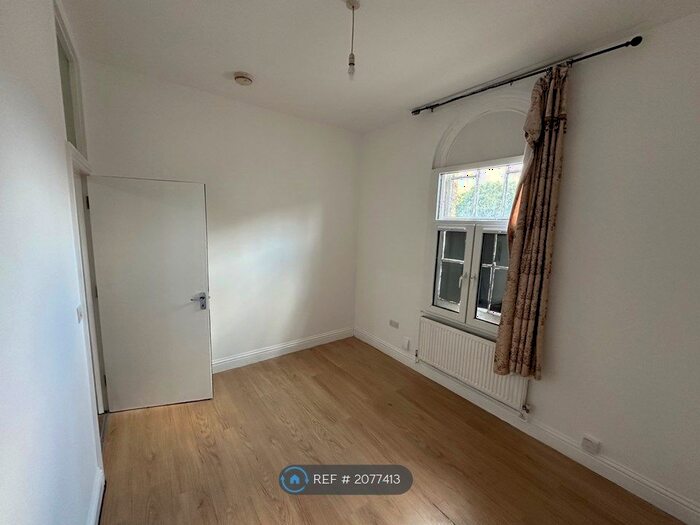 2 Bedroom Flat To Rent In Rainham Road, RM10