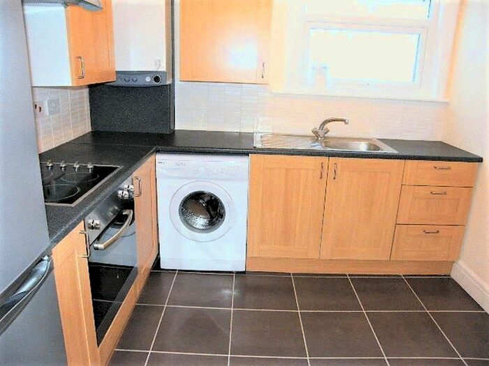 3 Bedroom Flat To Rent In Latymer Road, London, N9