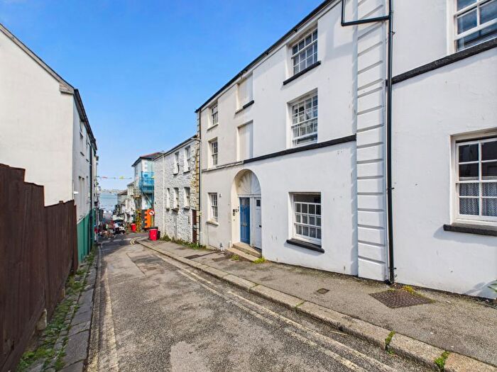 2 Bedroom Flat For Sale In Quay Hill, Falmouth, TR11