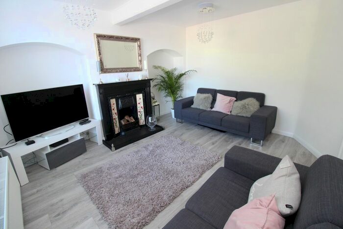 2 Bedroom Property To Rent In Muchelney Road, Morden, SM4