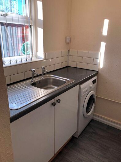Flat To Rent In Selwyn Road, Edgbaston, Birmingham, B16