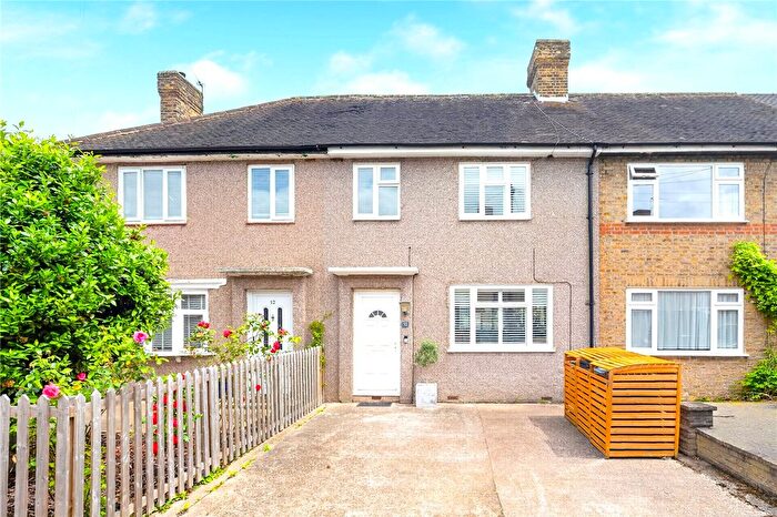 3 Bedroom Terraced House For Sale In Brettenham Avenue, Walthamstow, London, E17