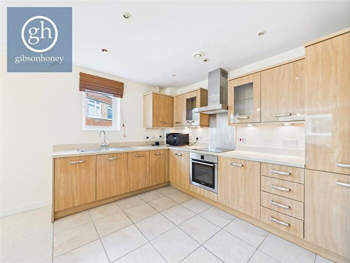 1 Bedroom Flat To Rent In Hercies Road, Hercies Road, Uxbridge, UB10