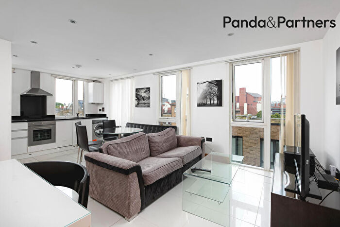 2 Bedroom Flat To Rent In Churchway, London, NW1