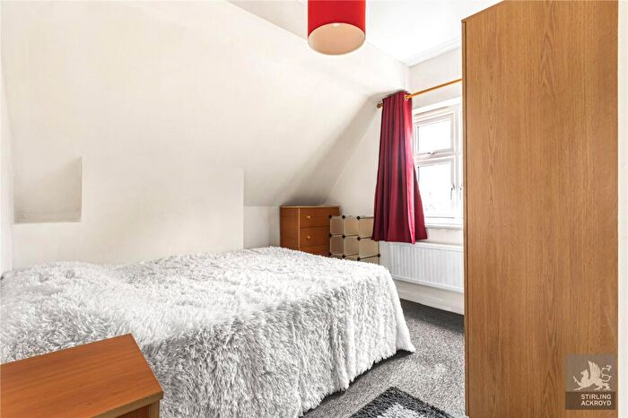 2 Bedroom Apartment To Rent In Wembury Road, London, N6