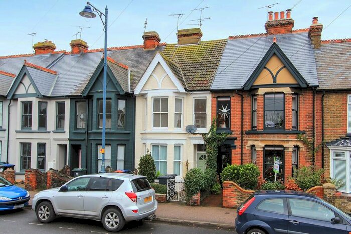 2 Bedroom Flat To Rent In Cromwell Road, Whitstable, CT5