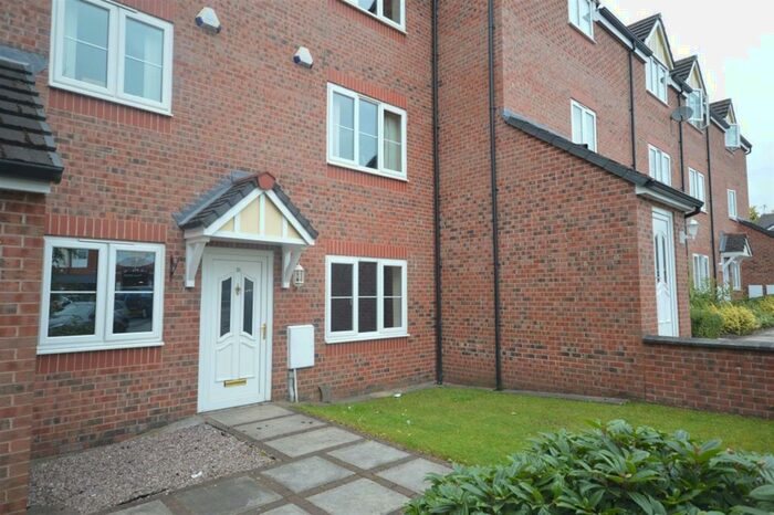 2 Bedroom Flat To Rent In Boundary Court, Morston Close, Manchester, M28