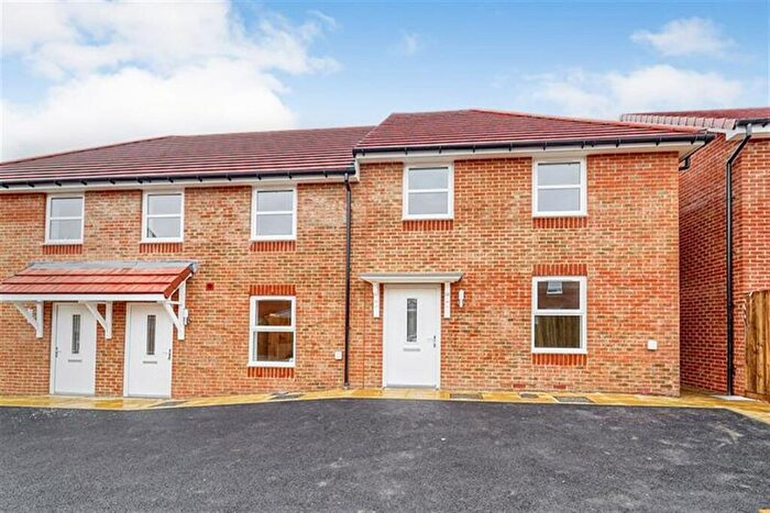 3 Bedroom End Of Terrace House To Rent In Bedroom End Of Terrace House In Gabriel Lane, Sturry, CT2